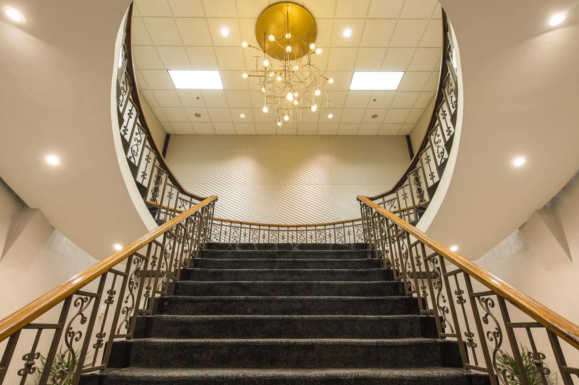 The Madison Concourse Hotel Zewnętrze zdjęcie